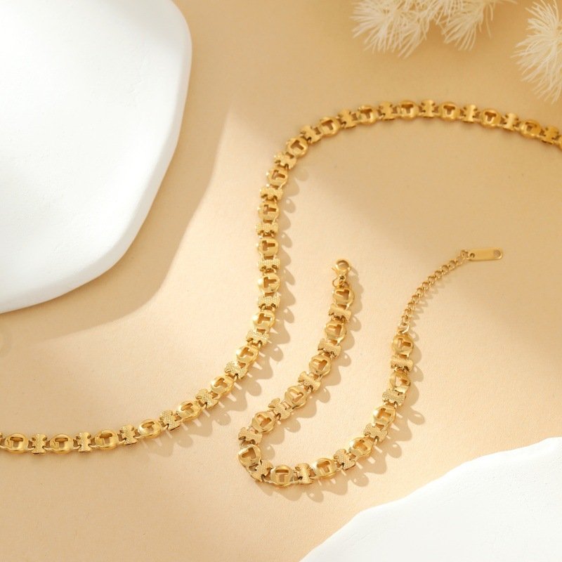 LOFTILY跨境专供小众ins风18K金手链女首饰diy轻奢钛钢手链饰品_主图-2 18K Gold-Plated Textured Link Bracelet | Hypoallergenic Titanium Steel Jewelry - Image 1