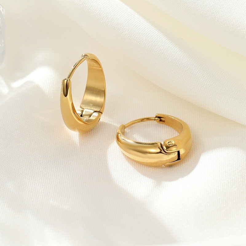 韩国小众定制金色耳环高级感小众百搭耳环女几何个性金属质感耳钉_主图-1 Versatile Gold Geometric Earrings Set | Everyday Minimalist Jewelry - Image 1